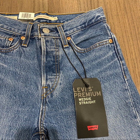 Levi’s Wedgie Fit Women's Jeans - Picture 5 of 8